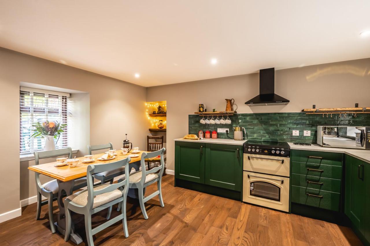 Luxury Cottage With Mountain View'S Cononbridge Eksteriør billede