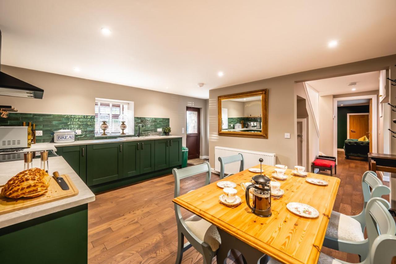 Luxury Cottage With Mountain View'S Cononbridge Eksteriør billede